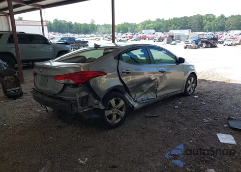 2011 Hyundai Elantra Gls (Ulsan Plant) z USA, uszkodzony, nr VIN KMHDH4AEXBU105809